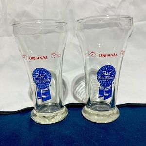 Pair of vintage Pabst Blue Ribbon small beer tapper glasses